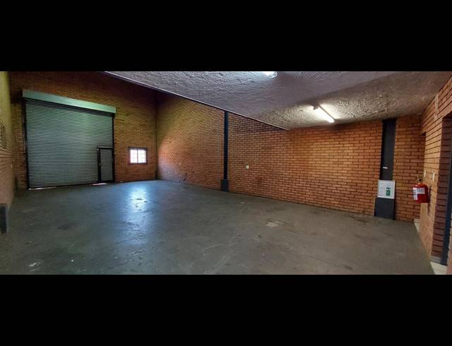 193M² WAREHOUSE TO LET IN HENNOPSPARK